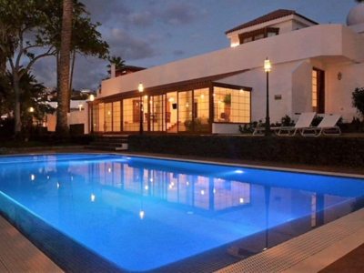 House · For sale · 6 bedrooms