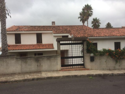 House · For sale · 6 bedrooms