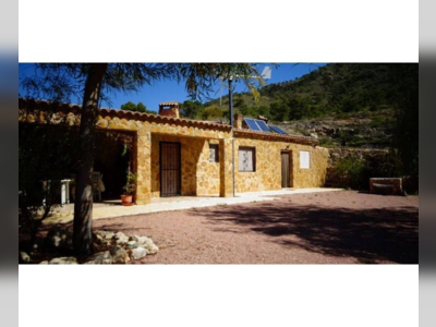 House · For sale · 3 bedrooms