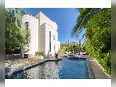 House · For sale · 6 bedrooms