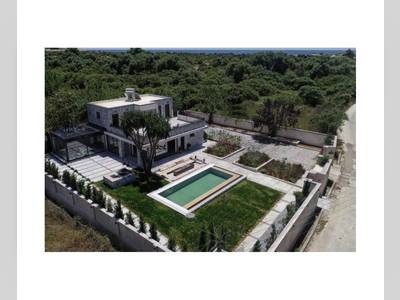 House · For sale · 4 bedrooms