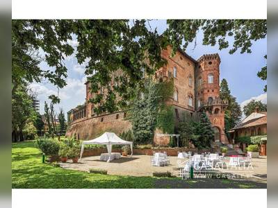 Commercial · For sale · 9 bedrooms