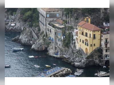 House · For sale · 8 bedrooms