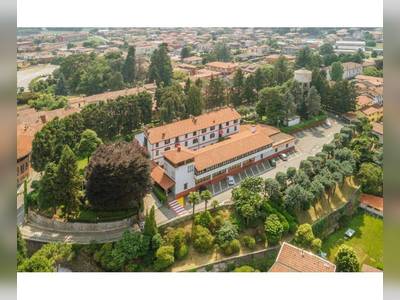 House · For sale · 9 bedrooms