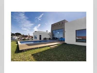 House · For sale · 4 bedrooms