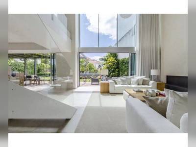 House · For sale · 6 bedrooms