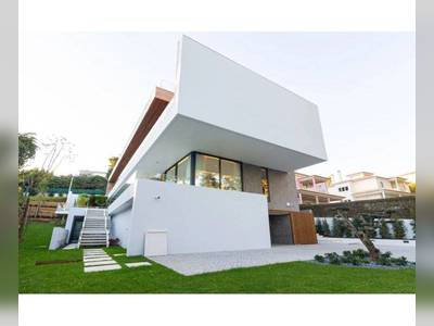 House · For sale · 6 bedrooms